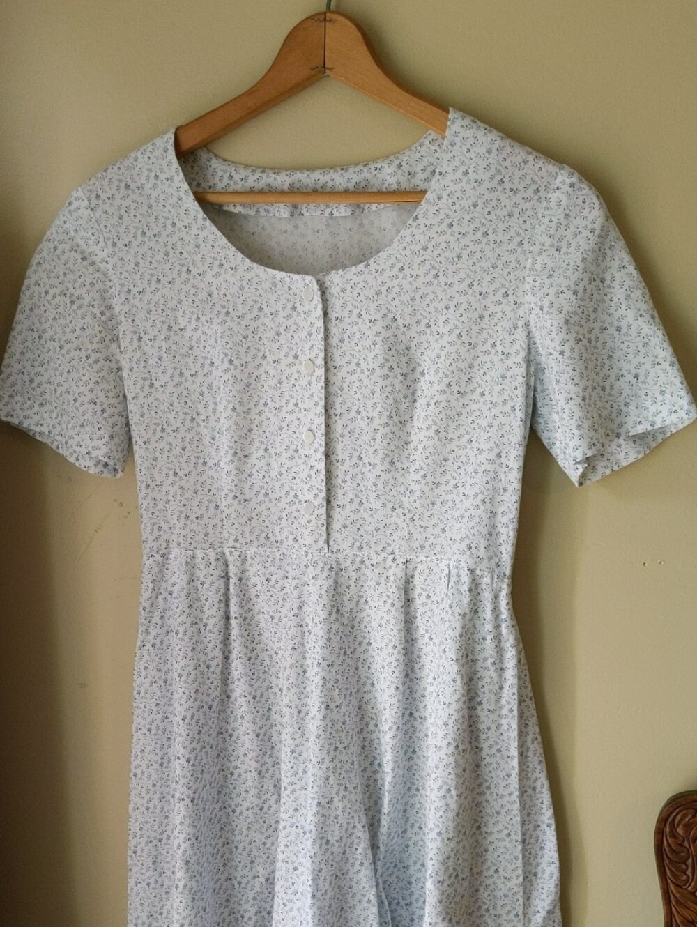 Hand-Made Light Blue Floral Short-Sleeve Cotton Dress - Picture 2 of 4